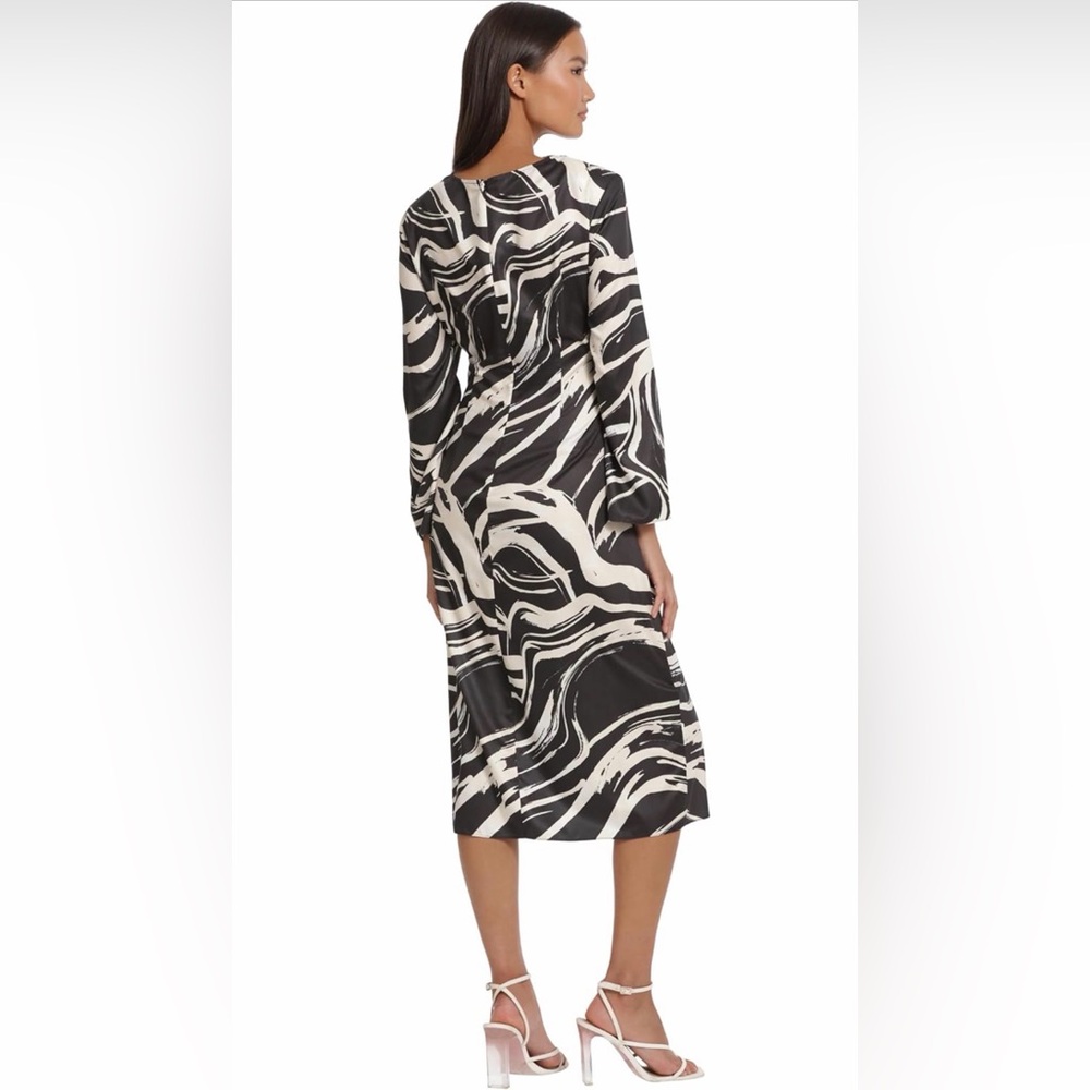 NWT-Donna Morgan Women's Donna Morgan Women's Dresses Long Sleeve Midi Wrap - Picture 2 of 13